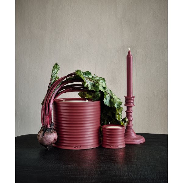 LOEWE  | Loewe | Beetroot | Wax Candle holder | Geurkaars 