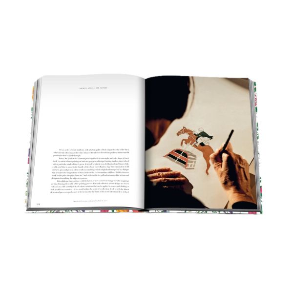 ASSOULINE | Assouline | Koffietafelboek | Gucci: The Art of Silk | PRE-ORDER