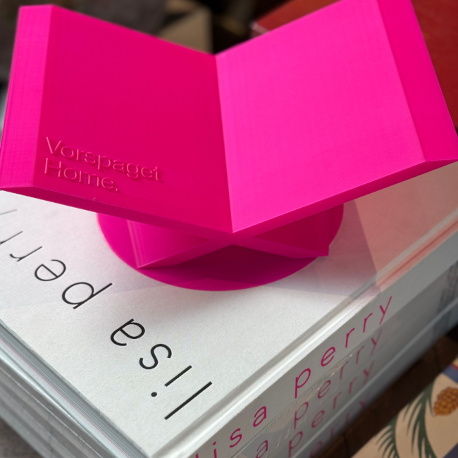 VORSPAGET HOME | Vorspaget Home | Boekenstandaard | Pink Fluor