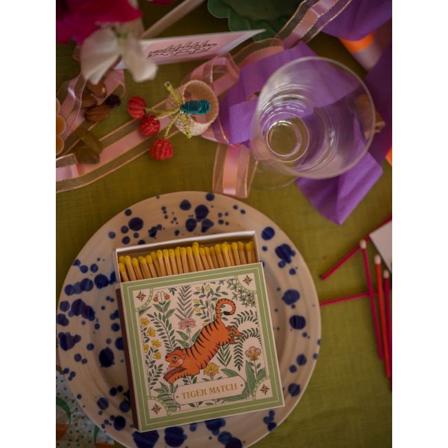 ARCHIVIST | Archivist | Lucifers | Green Tiger