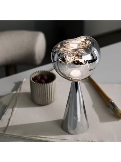sfeer foto tom Dixon tafellamp melt portable zilver  - Vorspaget Home